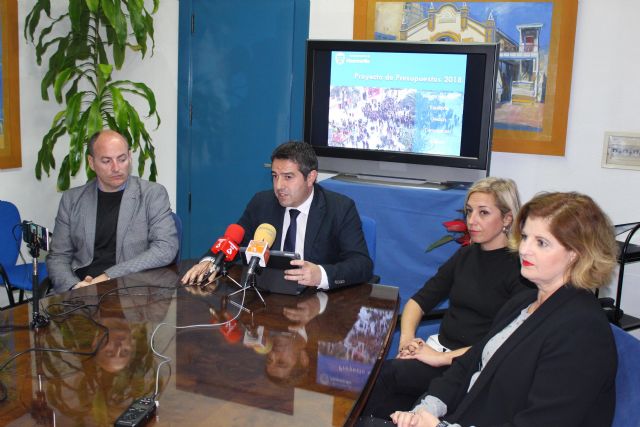 El alcalde de Alcantarilla, en rueda de prensa, sostiene la responsabilidad de unos presupuestos, frente a los caprichos populistas, requiere sensatez y predisposición para alcanzar un consenso - 5, Foto 5