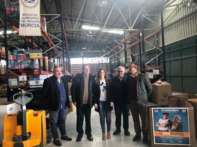 El servicio de limpieza y recogida de residuos dona casi 1000 kilos de productos al Banco de Alimentos del Segura - 2, Foto 2