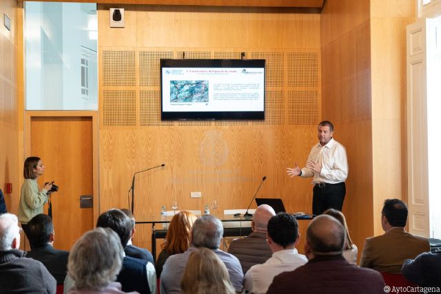 El Ayuntamiento presenta el anteproyecto de adecuación ambiental del Hondón - 1, Foto 1