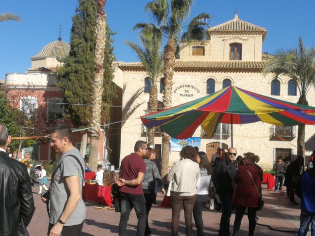 La plaza se llenó de juguetes reciclados con MOKIMÓ - 1, Foto 1