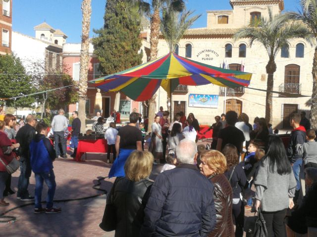La plaza se llenó de juguetes reciclados con MOKIMÓ - 4, Foto 4