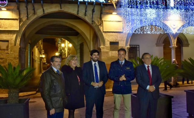 López Miras presenta el libro ´Lorca: ayer y hoy´, de la fotógrafa María José Ruíz - 2, Foto 2