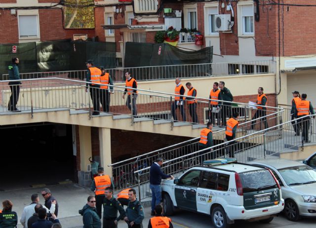 La Guardia Civil realiza un simulacro de evacuación, en el acuartelamiento de Vistalegre-Murcia - 1, Foto 1