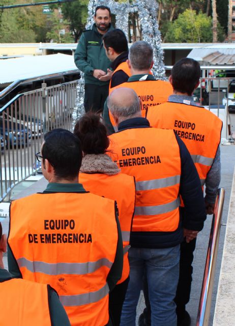 La Guardia Civil realiza un simulacro de evacuación, en el acuartelamiento de Vistalegre-Murcia - 4, Foto 4