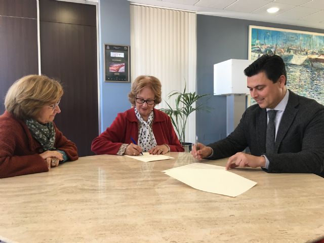 El Ayuntamiento renueva su colaboración con Coros y Danzas Mar Menor, Amigos del Belén y Abomar - 3, Foto 3