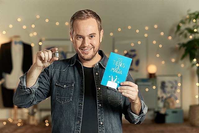 El mago Jorge Blass se une a UNICEF esta Navidad para dar a conocer Regalo Azul - 1, Foto 1