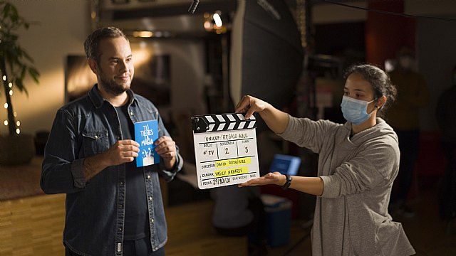 El mago Jorge Blass se une a UNICEF esta Navidad para dar a conocer Regalo Azul - 3, Foto 3