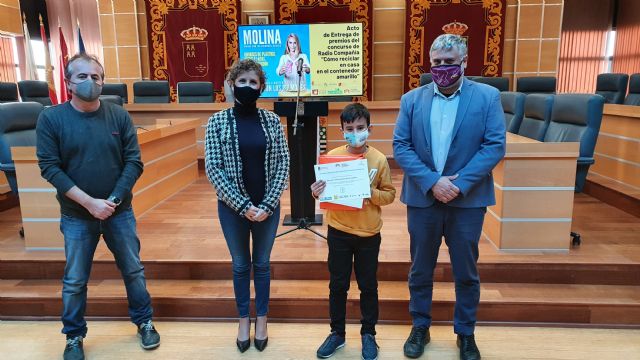 Molina de Segura cierra la campaña Molina, piensa con los pulmones, recicla con el acto de entrega de premios del concurso de radio Cómo reciclar en casa en el contenedor amarillo - 3, Foto 3