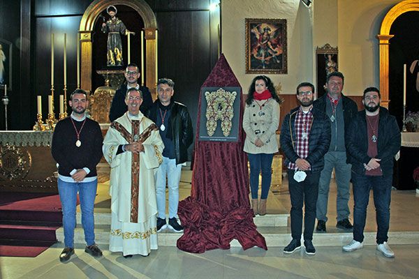 Presentado el boceto del nuevo estandarte del Grupo de Fieles de San Benito Abad de Sevilla - 3, Foto 3