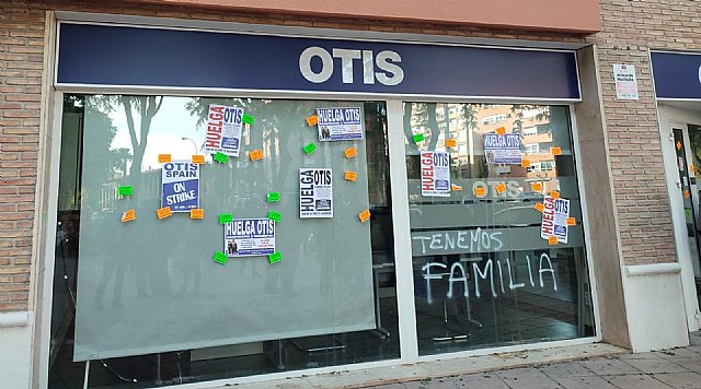 Los trabajadores de OTIS y el Frente Obrero se manifiestan en el ayuntamiento - 3, Foto 3