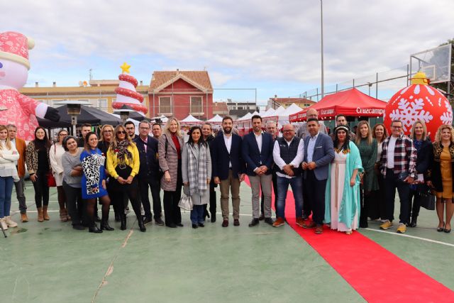 Comercio, restauración y artesanía en el mercado de Navidad de La Florida - 3, Foto 3