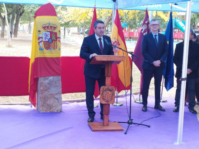 Una placa en el Parque de Aviación recuerda a los vecinos de Alcantarilla que fueron víctimas de ETA - 2, Foto 2