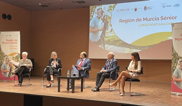 El Gerente de Ribera Hospital de Molina presente en el evento 65ymás Región de Murcia Sénior para destacar la importancia de la longevidad saludable - 2, Foto 2