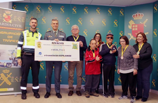 La Guardia Civil entrega los beneficios de la II carrera solidaria Bike Maratón Ruta 062 Guardia Civil Murcia - 1, Foto 1