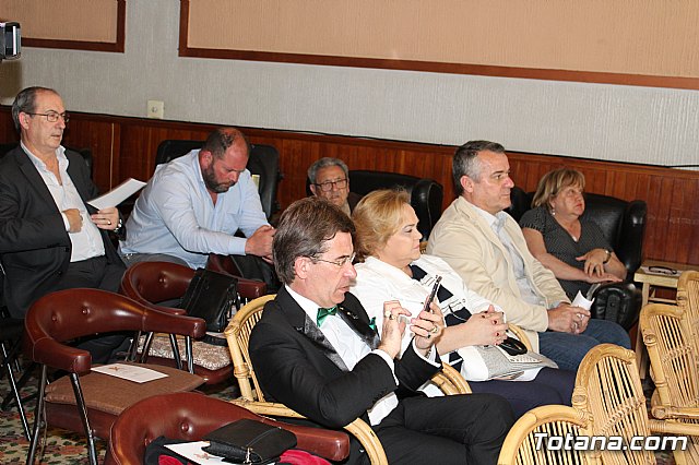 Totana acogi una Conferencia Institucional de la Unin Monrquica de España - 4