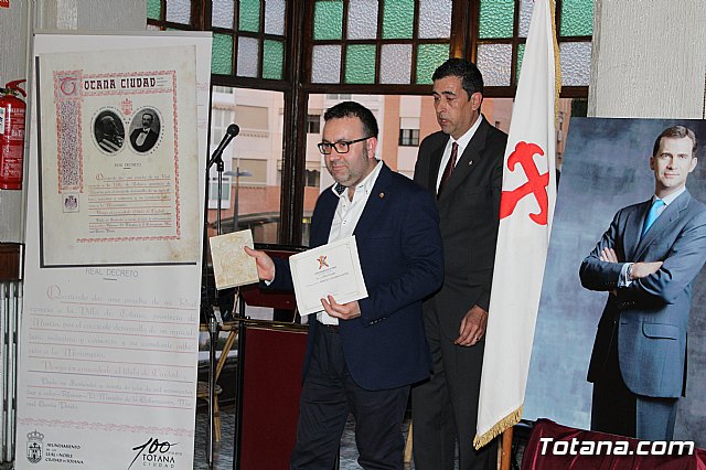 Totana acogi una Conferencia Institucional de la Unin Monrquica de España - 13