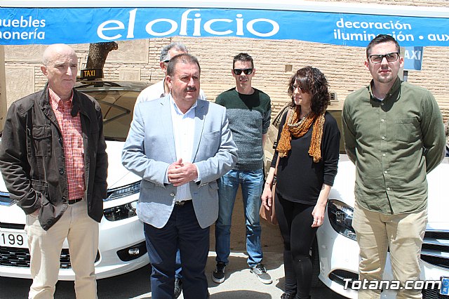 Se coloca la imagen corporativa del Centenario de la Ciudad en 6 taxis y 35 vehculos municipales para promocionar este evento histrico y cultural - 16