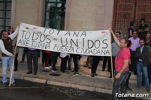 Concentracin contra el trazado del Ave (09/05/2018) - 3