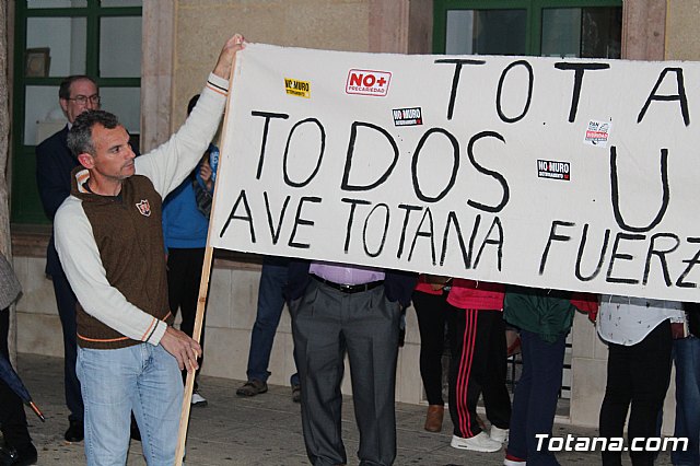 Concentracin contra el trazado del Ave (09/05/2018) - 4