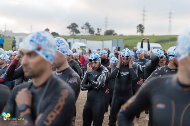 Juan Snchez, del Club Totana Triatln, consigue finalizar la prueba de distancia Ironman - 1
