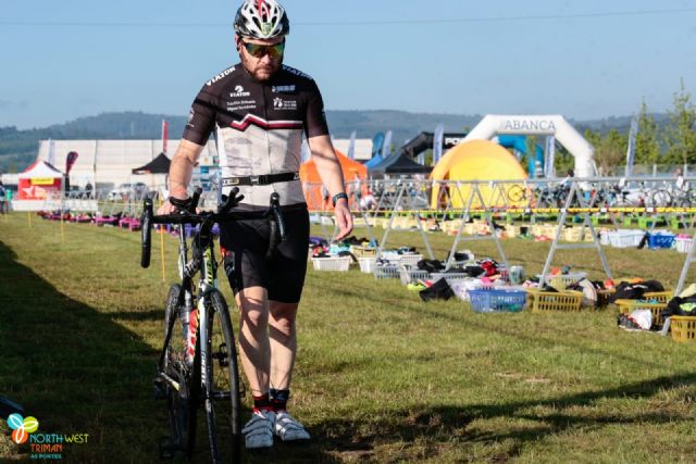 Juan Snchez, del Club Totana Triatln, consigue finalizar la prueba de distancia Ironman - 2