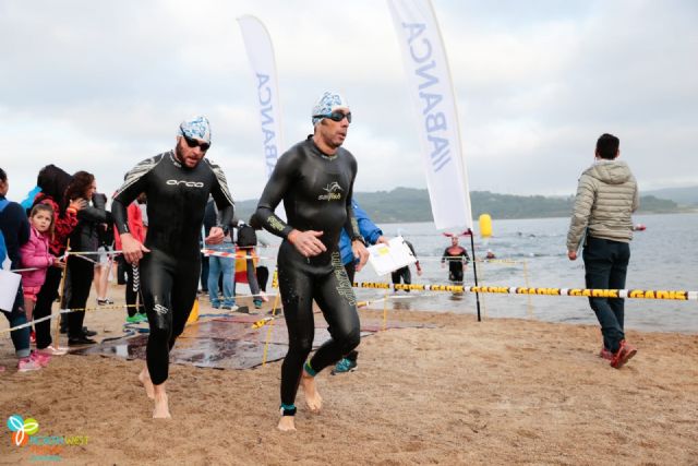 Juan Snchez, del Club Totana Triatln, consigue finalizar la prueba de distancia Ironman - 5