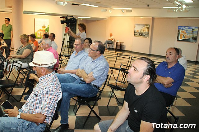 Gran aceptacin de la mesa redonda titulada “La llegada de la democracia a Totana contada por sus protagonistas. Las primeras elecciones democrticas” - 5