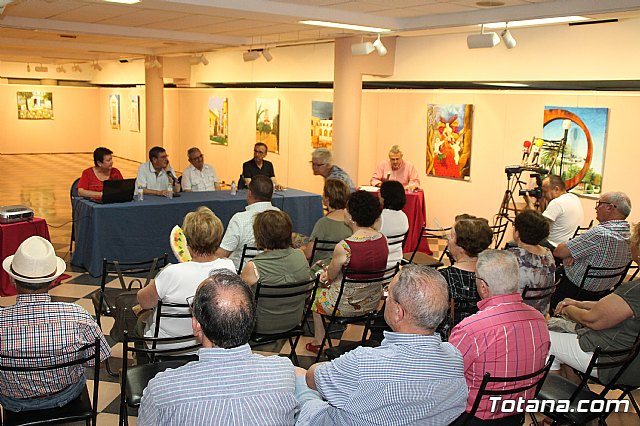 Gran aceptacin de la mesa redonda titulada “La llegada de la democracia a Totana contada por sus protagonistas. Las primeras elecciones democrticas” - 6