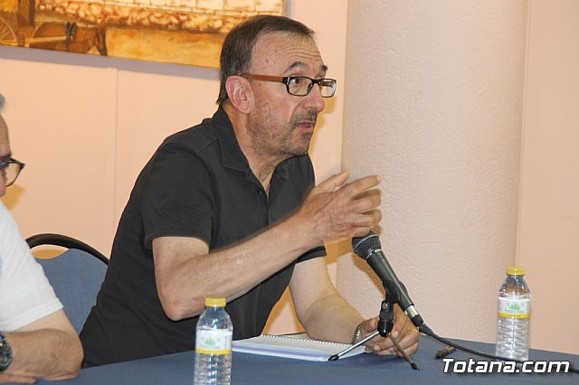 Gran aceptacin de la mesa redonda titulada “La llegada de la democracia a Totana contada por sus protagonistas. Las primeras elecciones democrticas” - 7