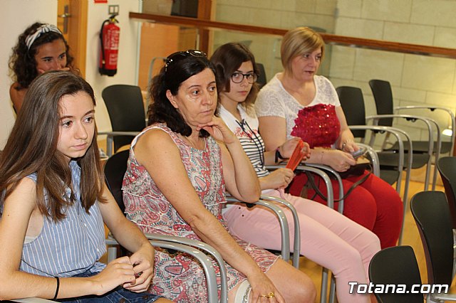 Se entregan los II Premios de Excelencia Acadmica del curso 2016/2017 a los alumnos de la ESO y Bachillerato del IES 