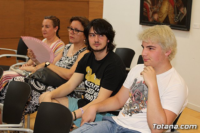 Se entregan los II Premios de Excelencia Acadmica del curso 2016/2017 a los alumnos de la ESO y Bachillerato del IES 