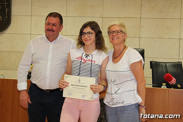 Se entregan los II Premios de Excelencia Acadmica del curso 2016/2017 a los alumnos de la ESO y Bachillerato del IES 