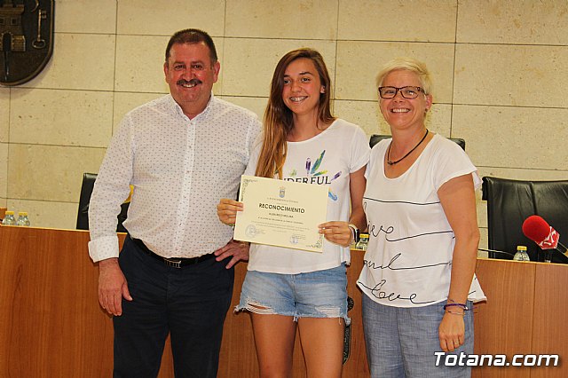 Se entregan los II Premios de Excelencia Acadmica del curso 2016/2017 a los alumnos de la ESO y Bachillerato del IES 