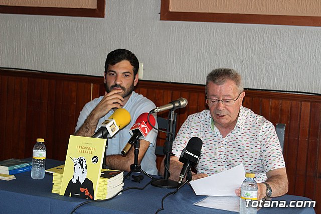 Unicornios Urbanos, de Adrin Molino - 2