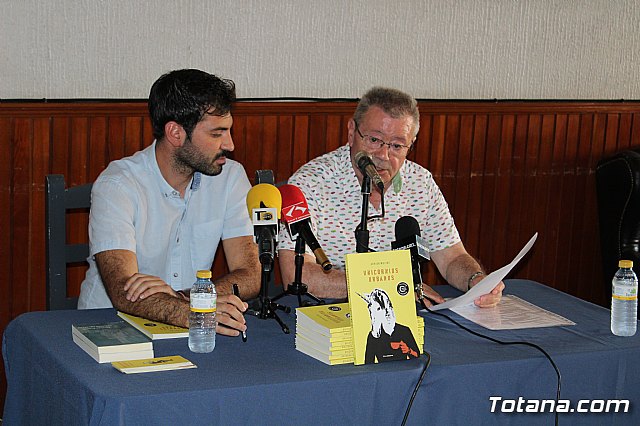 Unicornios Urbanos, de Adrin Molino - 7