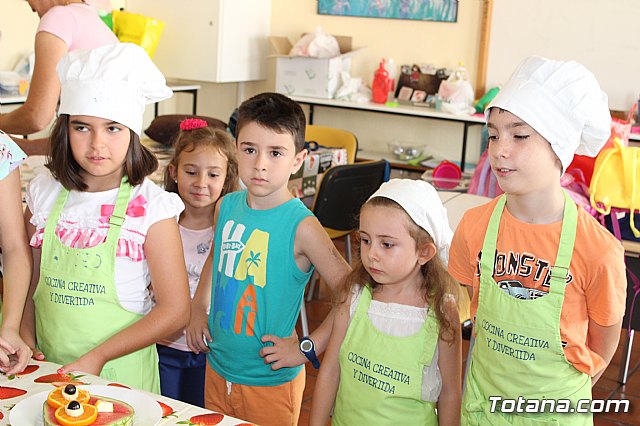 Unos 60 niños y niñas participan este mes en el Taller de Cocina Creativa y Divertida - 16