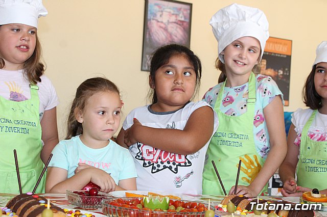 Unos 60 niños y niñas participan este mes en el Taller de Cocina Creativa y Divertida - 24