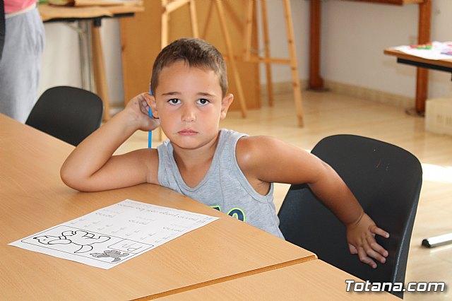 Un total de 13 niños participan en la Escuela de Verano 