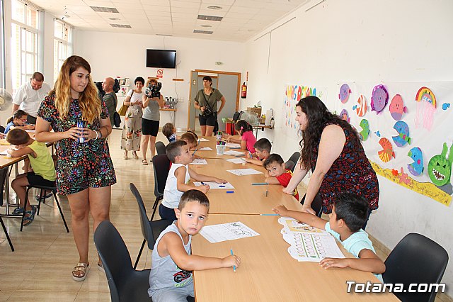 Un total de 13 niños participan en la Escuela de Verano 