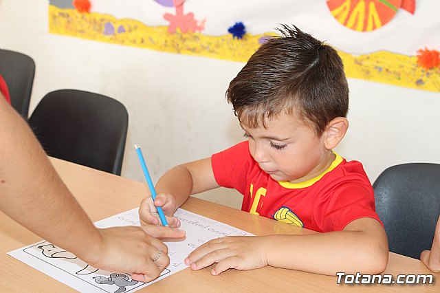 Un total de 13 niños participan en la Escuela de Verano 