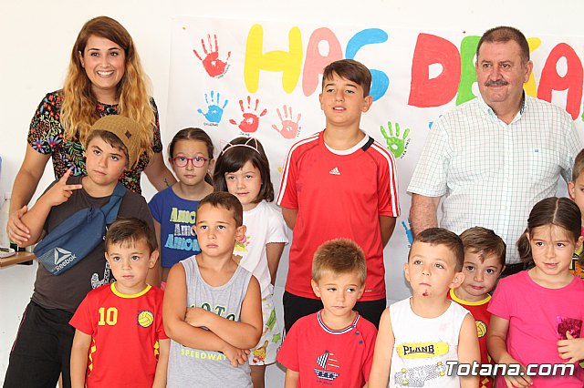 Un total de 13 niños participan en la Escuela de Verano 