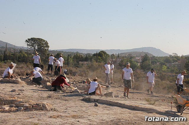 Unos 20 voluntarios participan en el V Campo de Trabajo Arqueolgico de “Las Cabezuelas”, que se celebra hasta el 3 de agosto - 2
