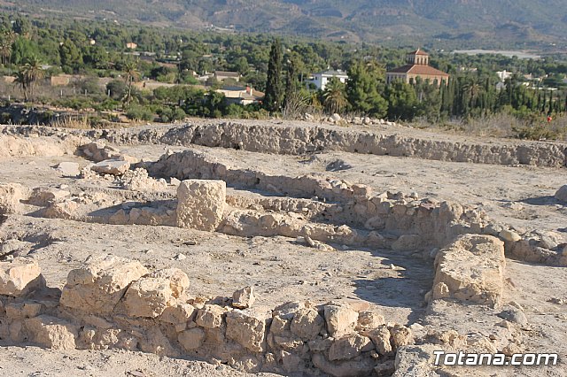 Unos 20 voluntarios participan en el V Campo de Trabajo Arqueolgico de “Las Cabezuelas”, que se celebra hasta el 3 de agosto - 16