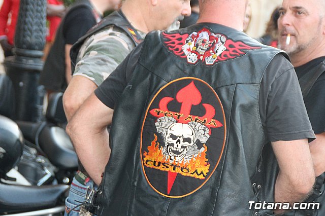 Totana Custom realiz su tradicional ofrenda a Santiago Apstol, patrn de Totana - 29