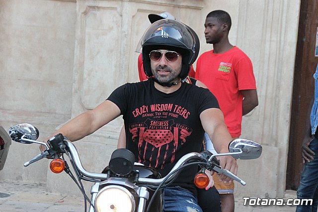 Totana Custom realiz su tradicional ofrenda a Santiago Apstol, patrn de Totana - 32