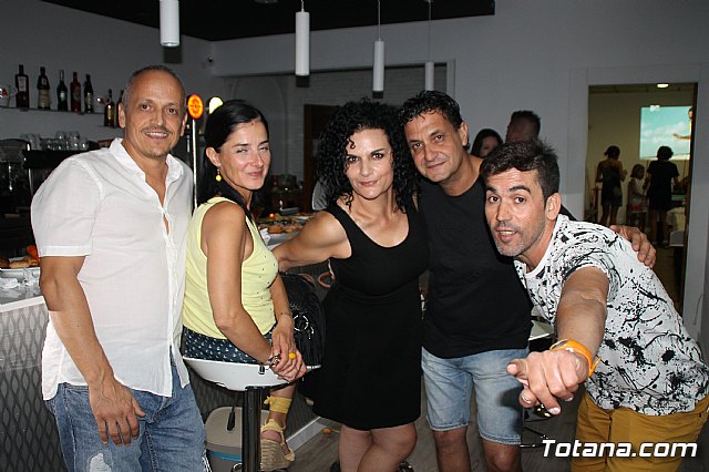 Abre sus puertas Las Lomas Caf Bar - 4