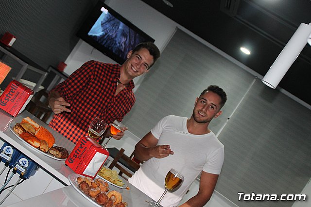 Abre sus puertas Las Lomas Caf Bar - 5