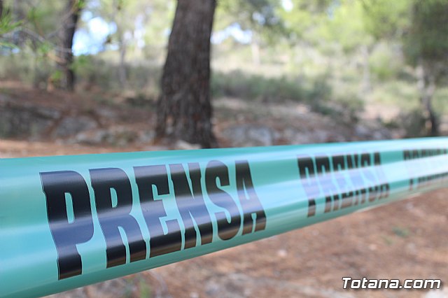 Acometen obras de reposicin de la barrera de seguridad en una curva pronunciada de la RM-502, conocida como carretera de La Santa - 7