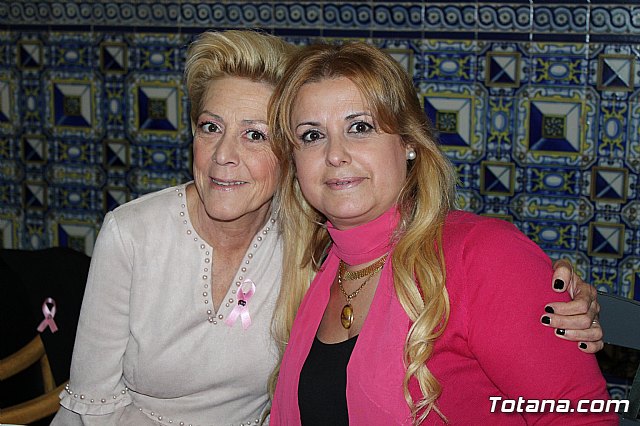 Un grupo de amigas, afectadas y supervivientes del Cncer de mama se renen un año ms con motivo del Da Mundial contra el Cncer de mama - 10