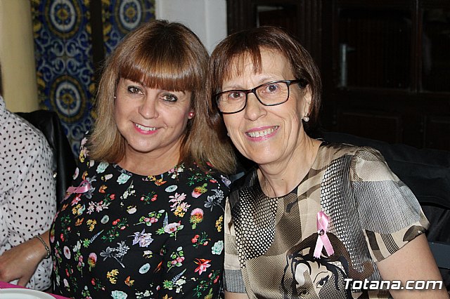 Un grupo de amigas, afectadas y supervivientes del Cncer de mama se renen un año ms con motivo del Da Mundial contra el Cncer de mama - 8
